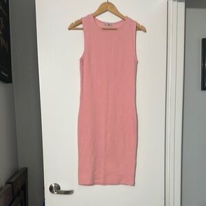 Elegant Pink Sleeveless Dress